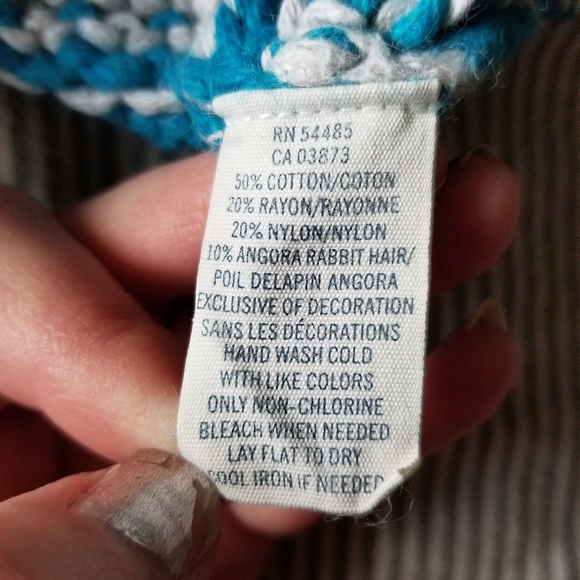 American Eagle Outfitters snowflake sweater - Picture 8 of 8